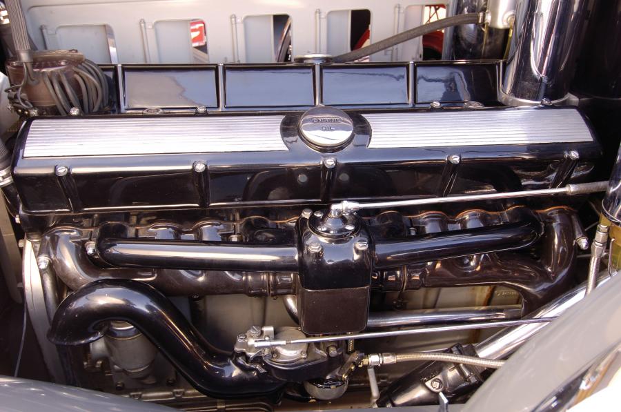  Cadillac Series 452 V16 Sport Phaeton 1930 года  (фото 3 из 3)